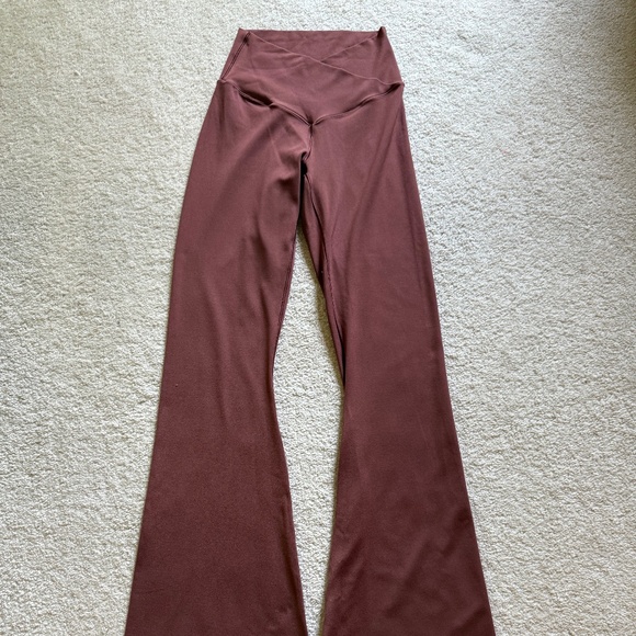 Offline by Aerie flared bottom leggings - Picture 1 of 3